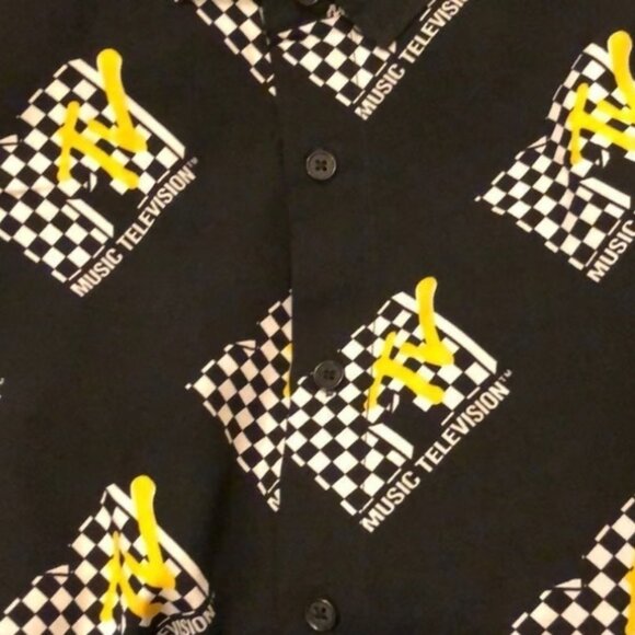 M👔 Relaxed Fit Button Up Lot of 2 Shirts Short Sleeves Streetwear - Picture 4 of 12